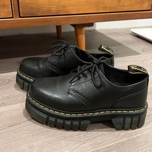 Doc Martens platform shoes size 7 (Audrick Nappa Leather Platform Shoes)